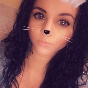 Meet your Posher, Cortney